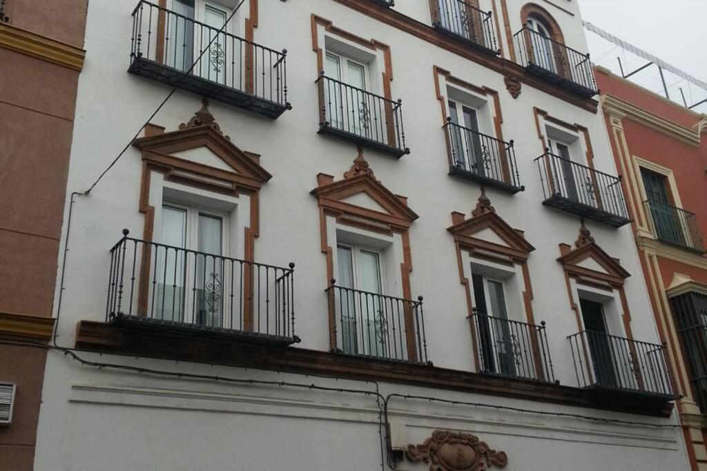 Alleanza, Puerta A Santa Cruz Sewilla Zewnętrze zdjęcie